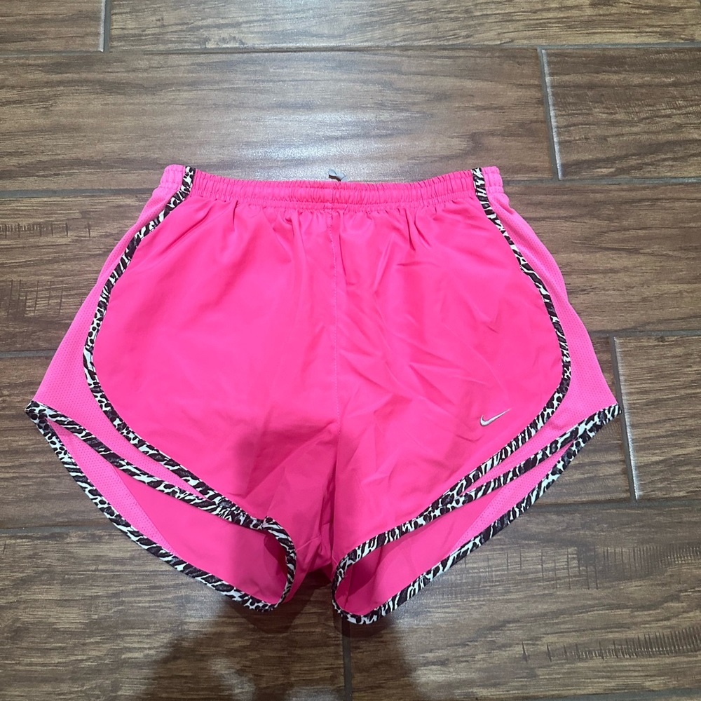 Women’s Nike shorts size small